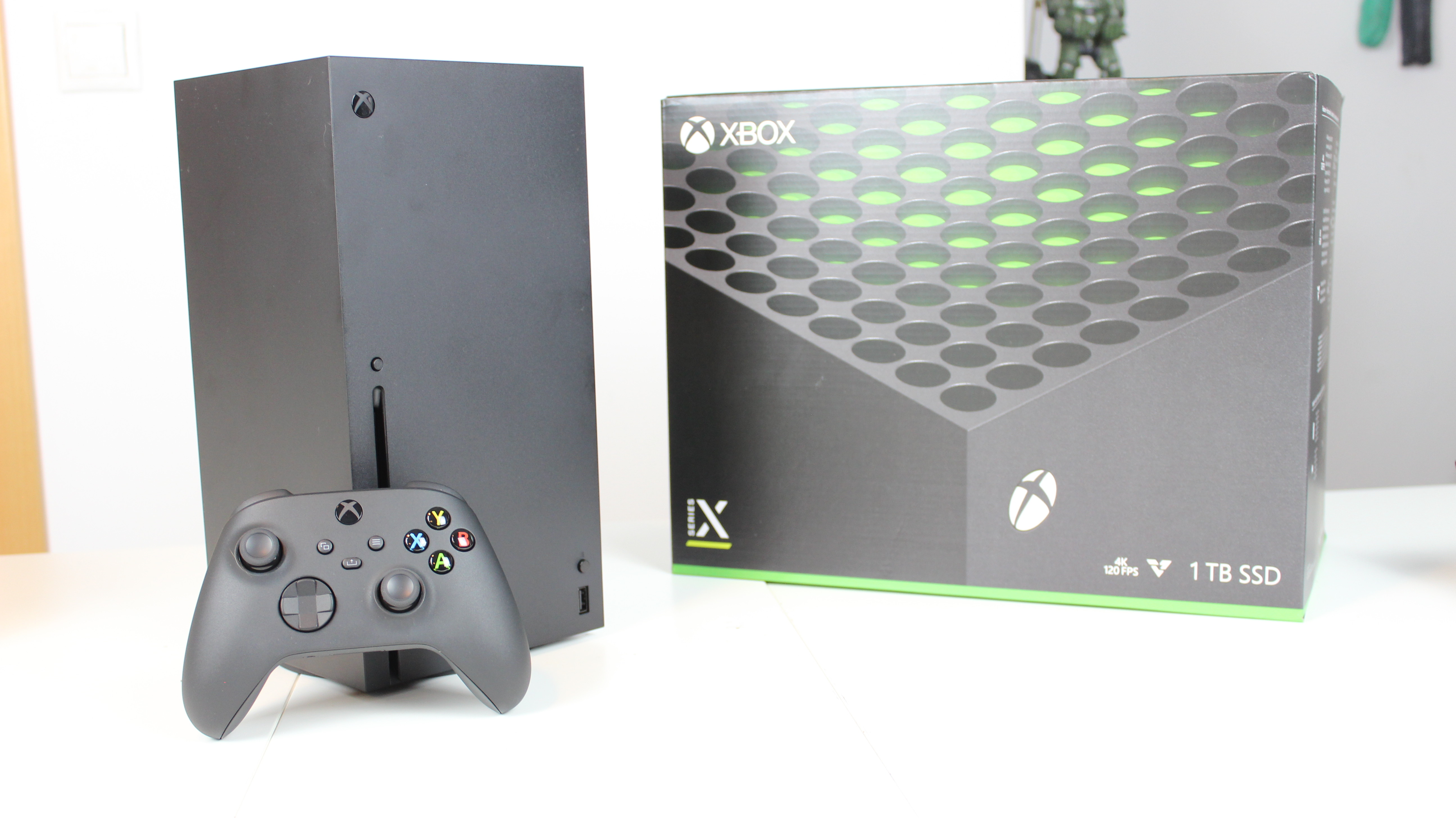 Xbox series x unboxing what s included with the most powerful console