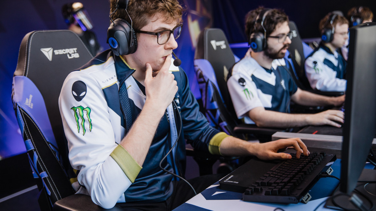 Team Liquid bench Alphari following LCS opening loss - Millenium