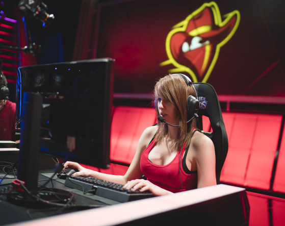 LoL: Remilia, the first LCS woman player has passed away.