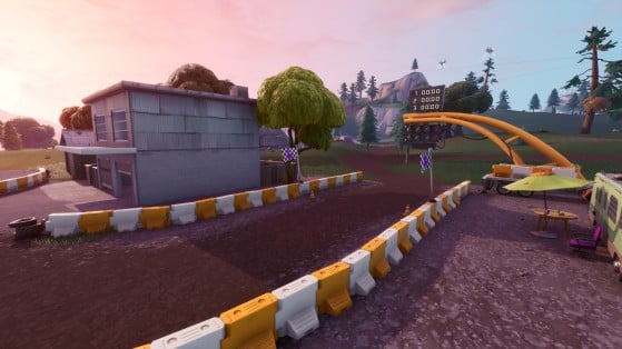 Fortnite: Finish a race track tour in the grasslands, challenge week 5