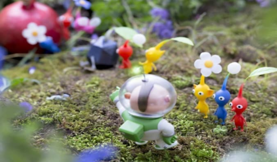 Captain Charlie directing Pikmin. Source: Nintendo - Millenium